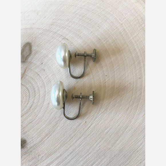 Vintage Small faux pearl Silver Button Clip On Earrings Screw Back Japan - Picture 1 of 9